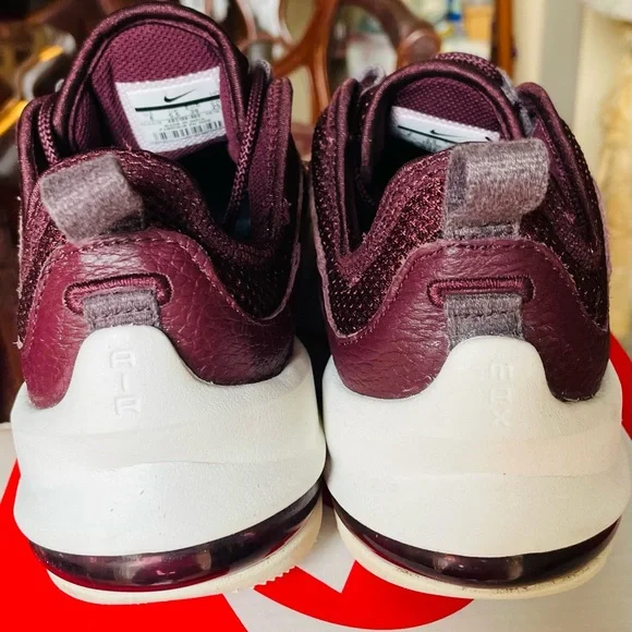 “NIKE AIR ESTREA” WOMEN’S Athletic Trainers/Running Sneakers Size 8. - Picture 3 of 8